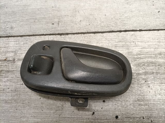 bontott SUZUKI SWIFT II Bal hátsó Belső Kilincs