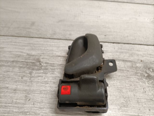 bontott SUZUKI SWIFT II Bal hátsó Belső Kilincs