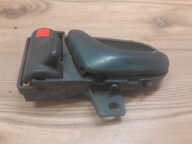 bontott SUZUKI SWIFT II Bal hátsó Belső Kilincs