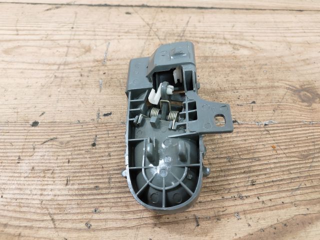 bontott SUZUKI SWIFT II Bal hátsó Belső Kilincs