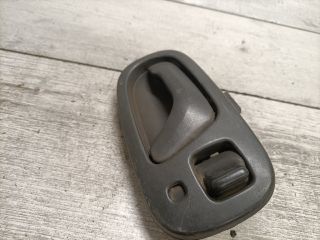 bontott SUZUKI SWIFT II Bal hátsó Belső Kilincs