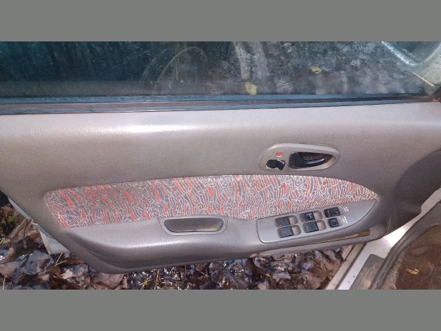 bontott SUZUKI SWIFT II Bal hátsó Felső Zsanér