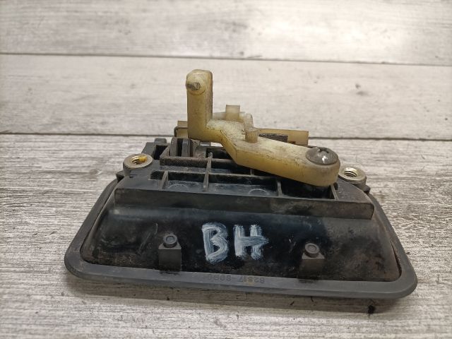 bontott SUZUKI SWIFT II Bal hátsó Külső Kilincs