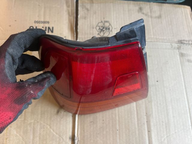 bontott SUZUKI SWIFT II Bal Hátsó Lámpa