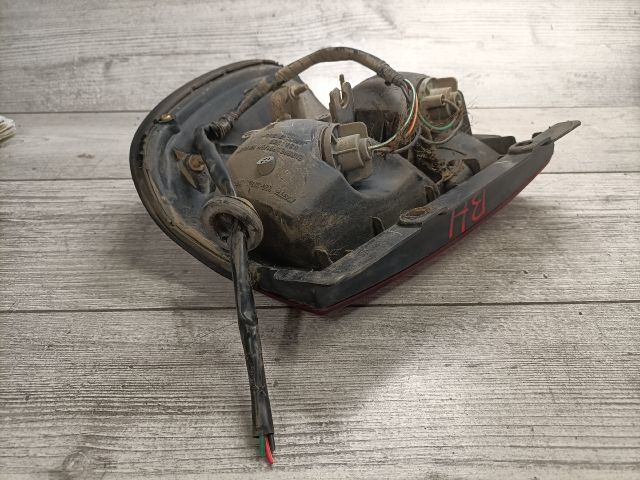 bontott SUZUKI SWIFT II Bal Hátsó Lámpa