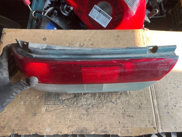 bontott SUZUKI SWIFT II Bal Hátsó Lámpa