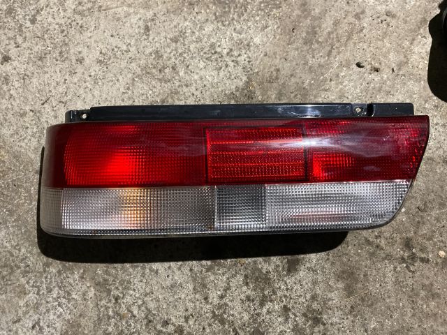 bontott SUZUKI SWIFT II Bal Hátsó Lámpa