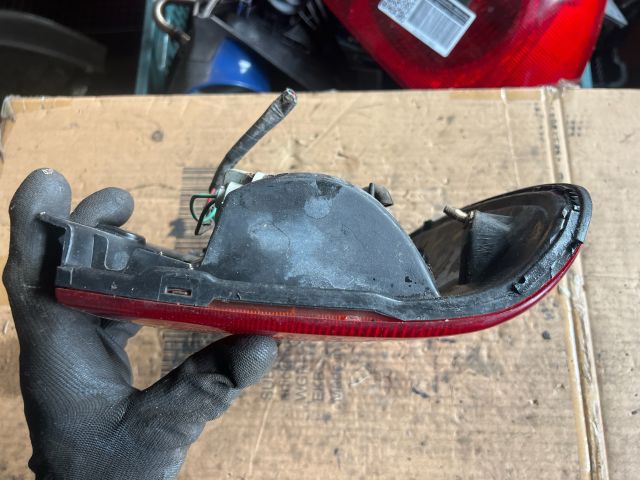 bontott SUZUKI SWIFT II Bal Hátsó Lámpa