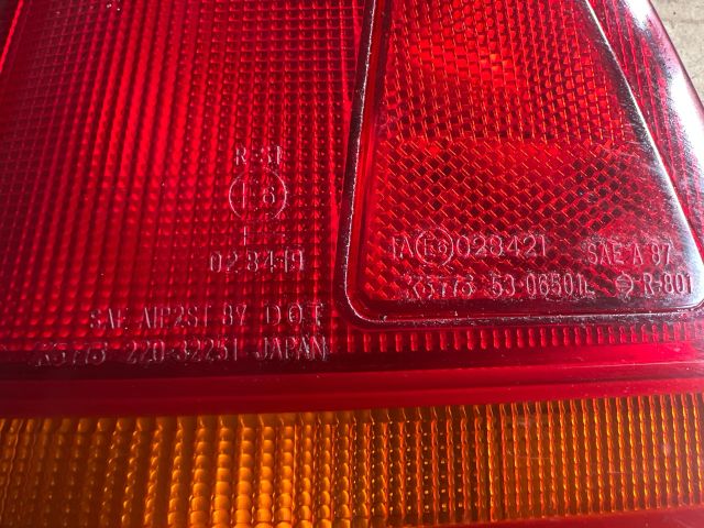 bontott SUZUKI SWIFT II Bal Hátsó Lámpa