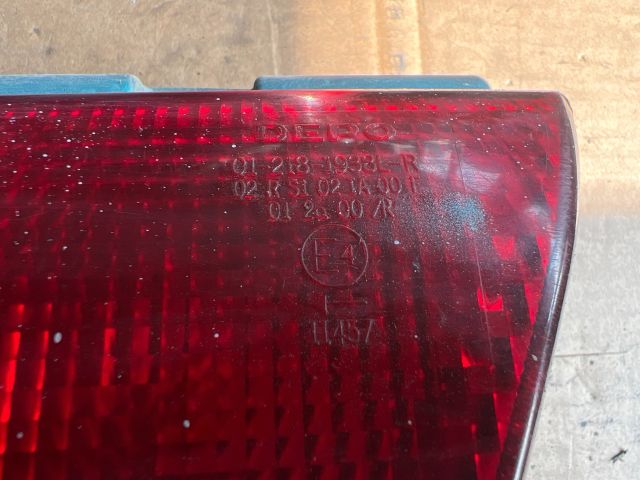 bontott SUZUKI SWIFT II Bal Hátsó Lámpa