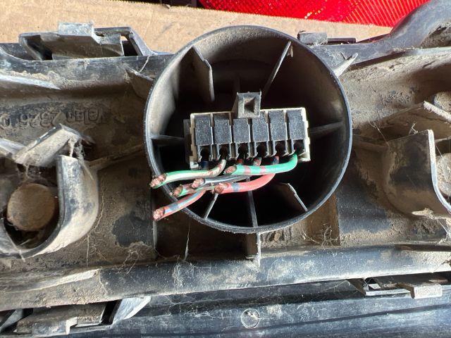 bontott SUZUKI SWIFT II Bal Hátsó Lámpa