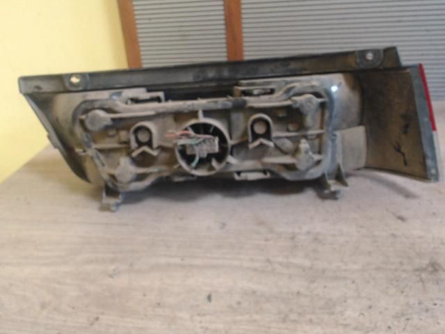 bontott SUZUKI SWIFT II Bal Hátsó Lámpa