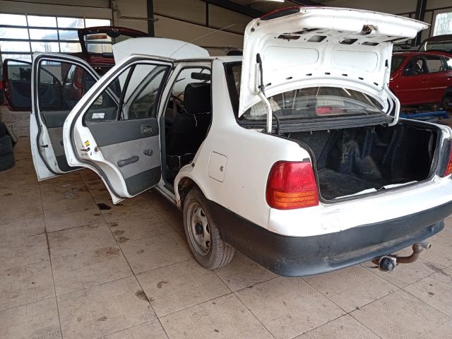 bontott SUZUKI SWIFT II Bal Hátsó Lámpa