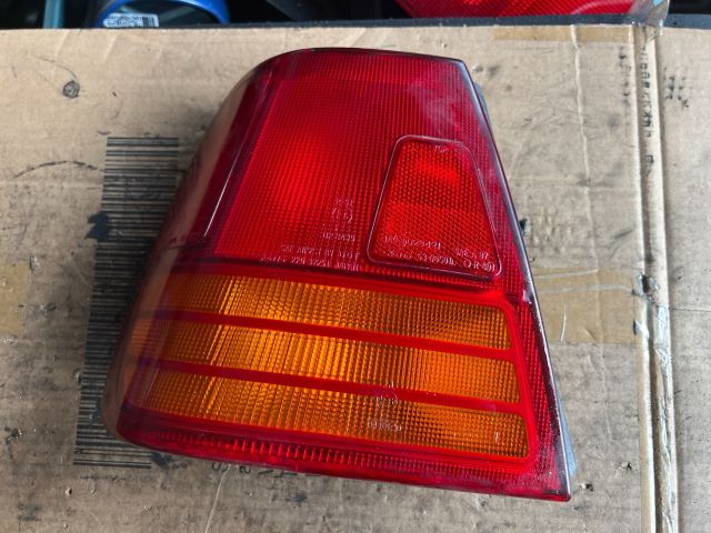 bontott SUZUKI SWIFT II Bal Hátsó Lámpa