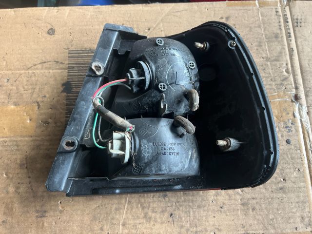 bontott SUZUKI SWIFT II Bal Hátsó Lámpa