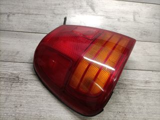 bontott SUZUKI SWIFT II Bal Hátsó Lámpa