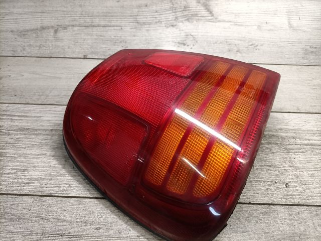 bontott SUZUKI SWIFT II Bal Hátsó Lámpa