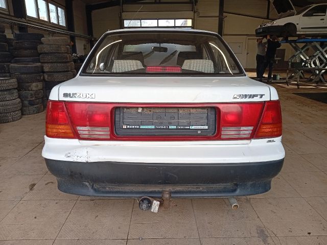 bontott SUZUKI SWIFT II Bal Hátsó Lámpa