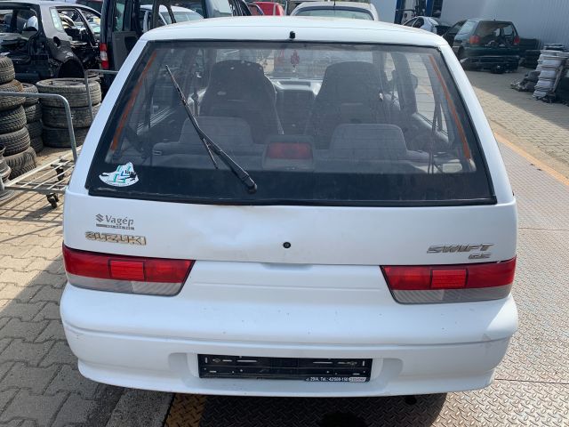 bontott SUZUKI SWIFT II Bal Hátsó Lámpa