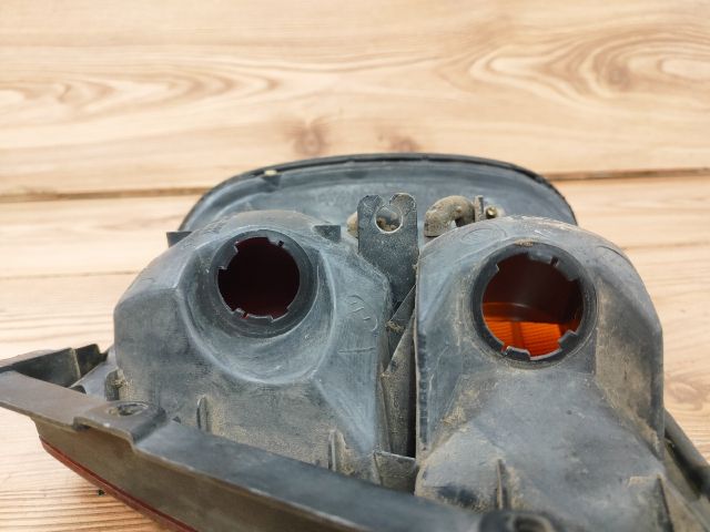 bontott SUZUKI SWIFT II Bal hátsó Lámpabúra