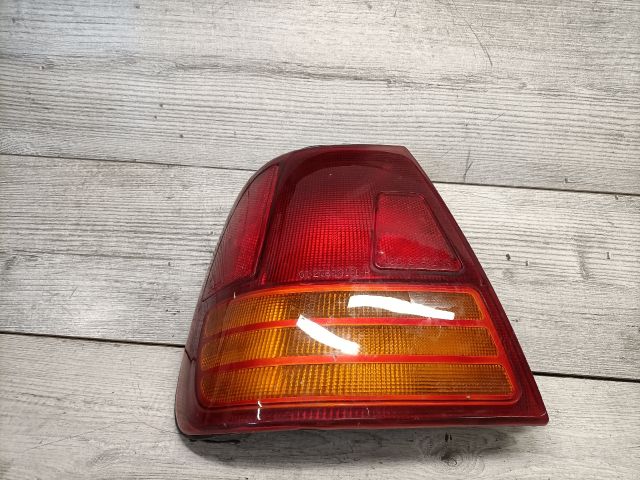 bontott SUZUKI SWIFT II Bal hátsó Lámpabúra