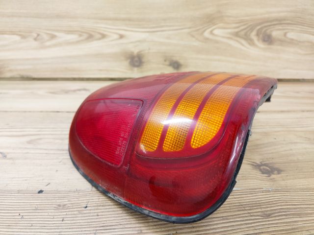 bontott SUZUKI SWIFT II Bal hátsó Lámpabúra