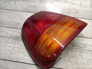 bontott SUZUKI SWIFT II Bal hátsó Lámpabúra