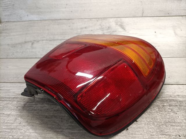 bontott SUZUKI SWIFT II Bal hátsó Lámpabúra