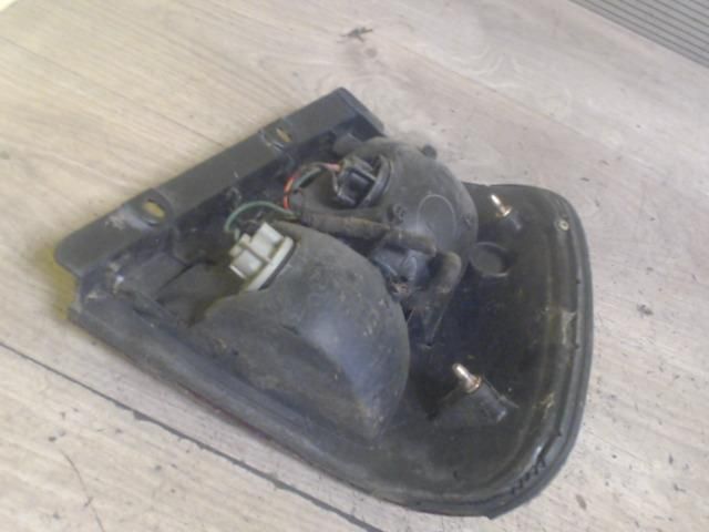 bontott SUZUKI SWIFT II Bal Külső Hátsó Lámpa