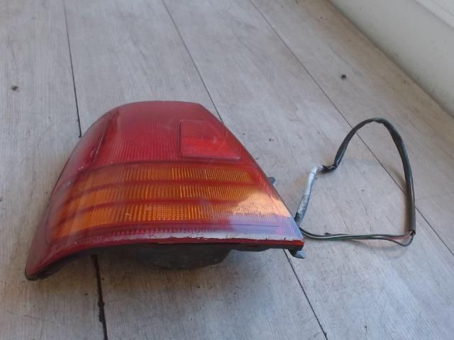 bontott SUZUKI SWIFT II Bal Külső Hátsó Lámpa