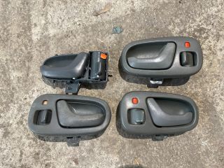 bontott SUZUKI SWIFT II Belső Kilincs Szett