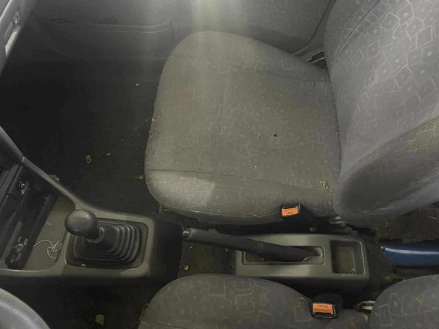 bontott SUZUKI SWIFT II Biztosítéktábla Fedél