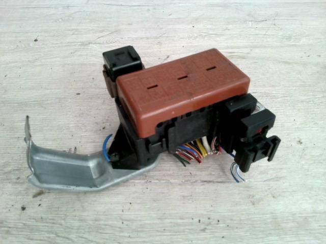 bontott SUZUKI SWIFT II Biztosítéktábla Utastér