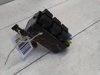 bontott SUZUKI SWIFT II Biztosítéktábla Utastér