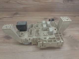 bontott SUZUKI SWIFT II Biztosítéktábla Utastér