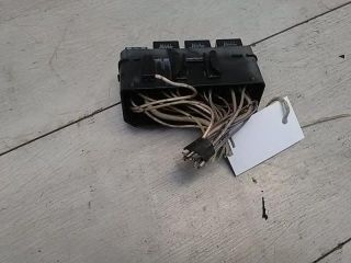 bontott SUZUKI SWIFT II Biztosítéktábla Utastér