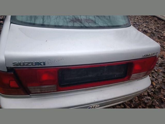 bontott SUZUKI SWIFT II Csomagtérajtó Kilincs