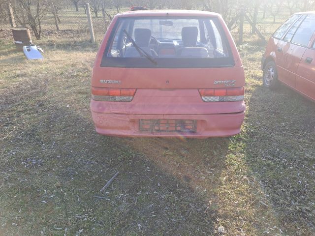 bontott SUZUKI SWIFT II Csomagtérajtó (Részeivel)