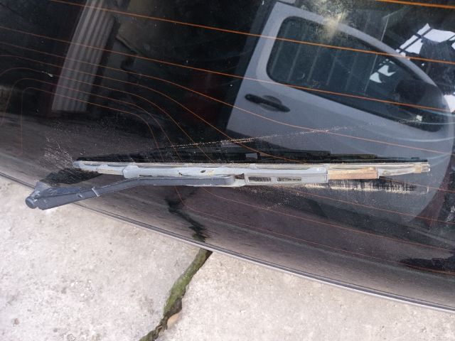 bontott SUZUKI SWIFT II Csomagtérajtó (Részeivel)