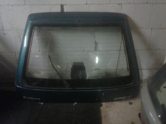 bontott SUZUKI SWIFT II Csomagtérajtó (Részeivel)