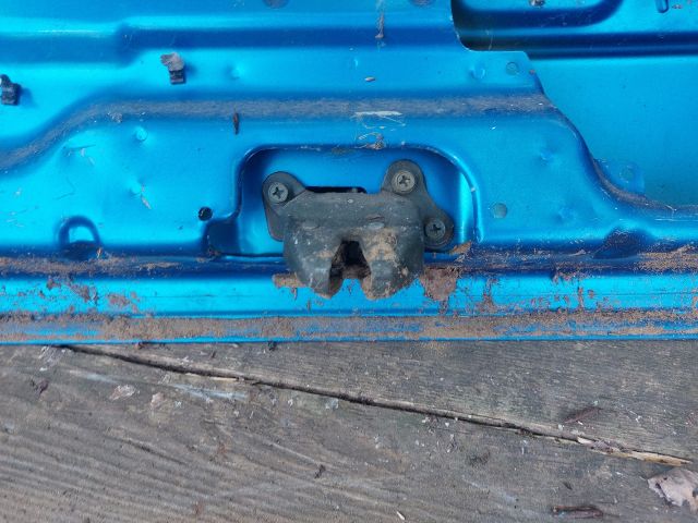 bontott SUZUKI SWIFT II Csomagtérajtó (Üres lemez)