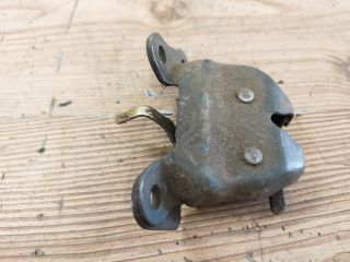 bontott SUZUKI SWIFT II Csomagtérajtó Zárszerkezet