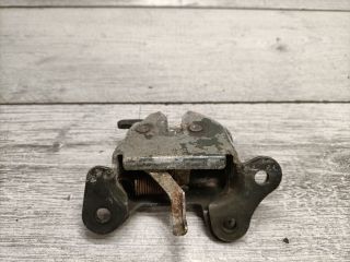 bontott SUZUKI SWIFT II Csomagtérajtó Zárszerkezet