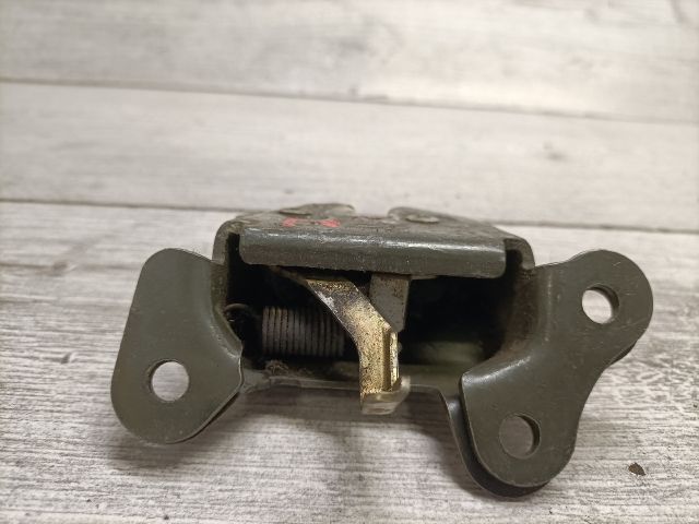 bontott SUZUKI SWIFT II Csomagtérajtó Zárszerkezet