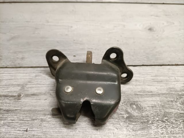 bontott SUZUKI SWIFT II Csomagtérajtó Zárszerkezet