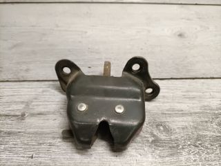 bontott SUZUKI SWIFT II Csomagtérajtó Zárszerkezet