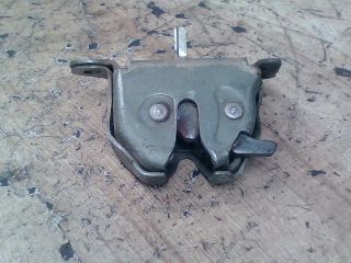 bontott SUZUKI SWIFT II Csomagtérajtó Zárszerkezet