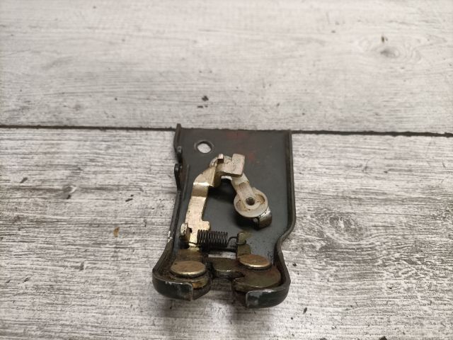 bontott SUZUKI SWIFT II Csomagtérajtó Zárszerkezet