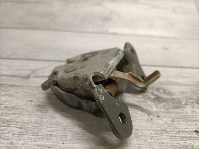 bontott SUZUKI SWIFT II Csomagtérajtó Zárszerkezet