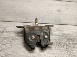 bontott SUZUKI SWIFT II Csomagtérajtó Zárszerkezet